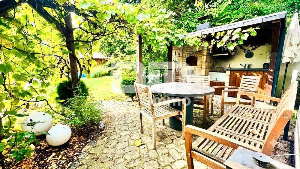 Sanierter Wohntraum mit Garten Terrasse und 2 Garagen + vielen Extras - Einfamilienhaus Witzenhausen | Angebot:27244520