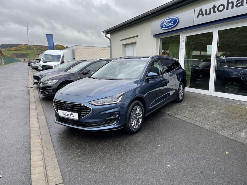 Ford Focus 18.000 km 20.490 € Berglicht 54426