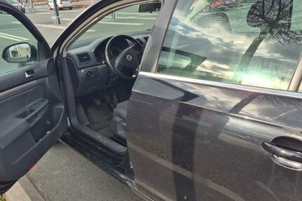 VW Golf 185.000 km 2.400 &euro; Hahnstatten 65623