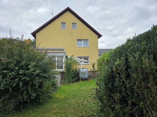 3-Familien-Haus in 97534 Waigolshausen (ID 10034) 11 zimmer
