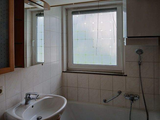 Renovierte, gepflegte, 2-Zi.- Wohnung mit Garage! 2 zimmer