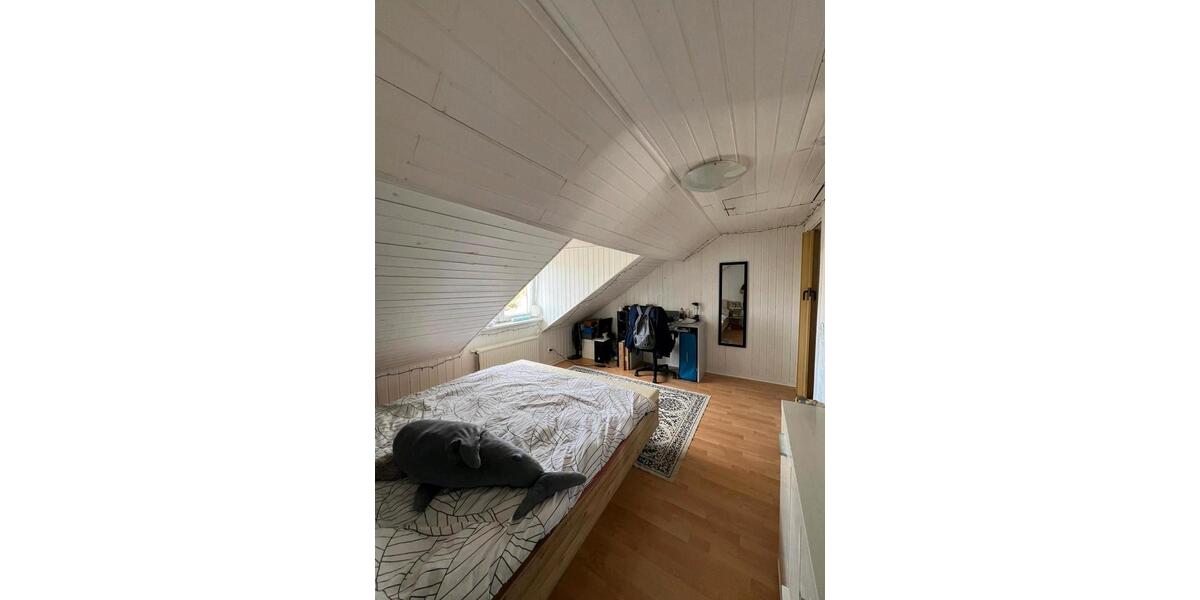 Etagenwohnung Eschweiler - 5 Zimmer, 120 m&sup2;, 1.600&euro; | Angebot:25297090