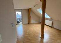 Großzügige 3-Zimmer Dachgeschoßwohnung in Amberg mit Garage