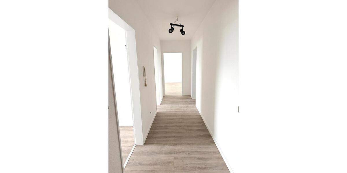 Dachgeschoßwohnung Düren Mariaweiler-Hoven - 3 Zimmer, 82 m&sup2;, 740&euro; | Angebot:24830764