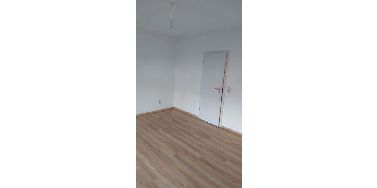 Reihenmittelhaus Merseburg - 4 Zimmer, 121 m&sup2;, 278.000&euro; | Angebot:25879472