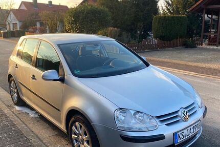 VW Golf 145.000 km 3.300 &euro; Söhrewald 34320