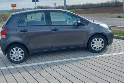 Toyota Yaris 107.300 km 2.950 &euro; Reichelsheim 61203