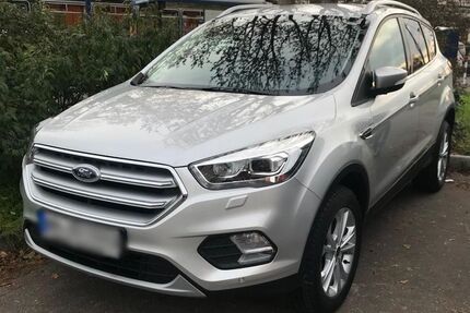 Ford Kuga 62.000 km 15.950 &euro; Hamburg 21075