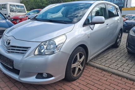 Toyota Verso 121.000 km 5.999 &euro; Fulda 36043