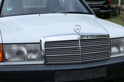 Mercedes-Benz 190 195.679 km 3.500 &euro; Neuenkirchen Ot Tewel 29643