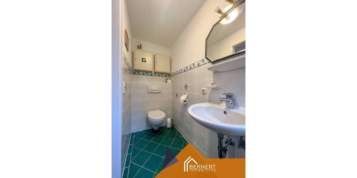 Einfamilienhaus Stockheim - 8 Zimmer, 240 m&sup2;, 319.000&euro; | Angebot:25800366