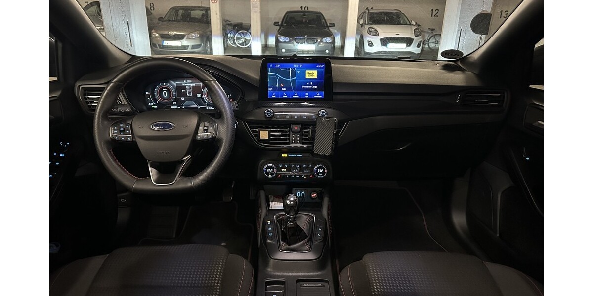 Ford Focus 35.099 km 19.600 &euro; Köln 50667