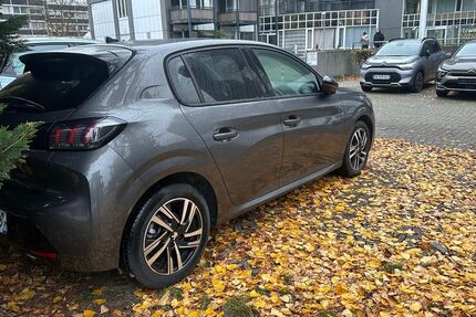 Peugeot 208 5.154 km 14.880 € Rüsselsheim 65428