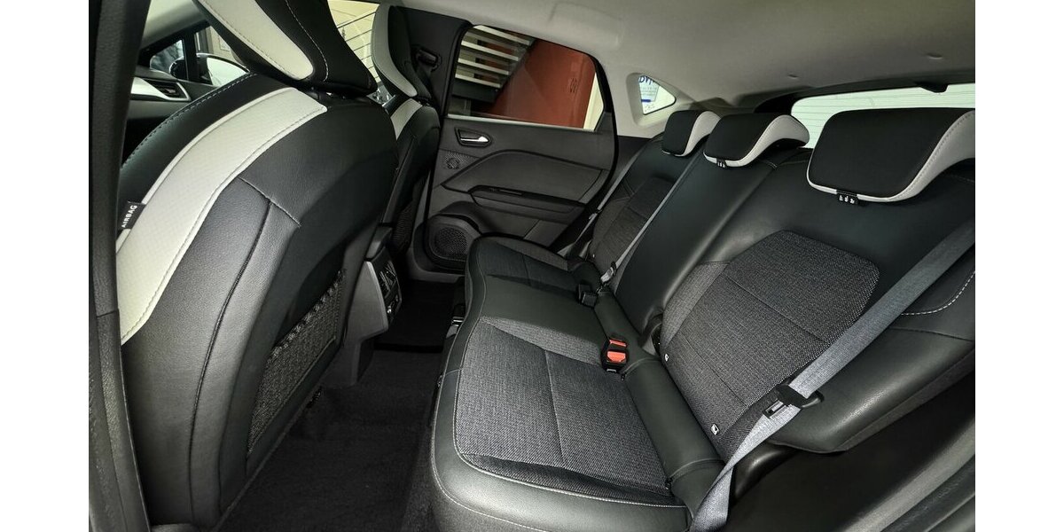 Renault Captur 1.3 TCE 140 Techno EDC LED CARPLAY 39.500 km 20.470 &euro; Lich 35423