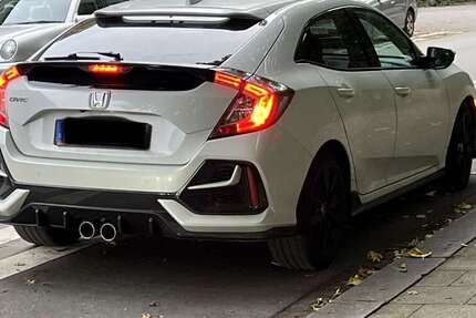 Honda Civic 63.000 km 24.750 &euro; München 81669