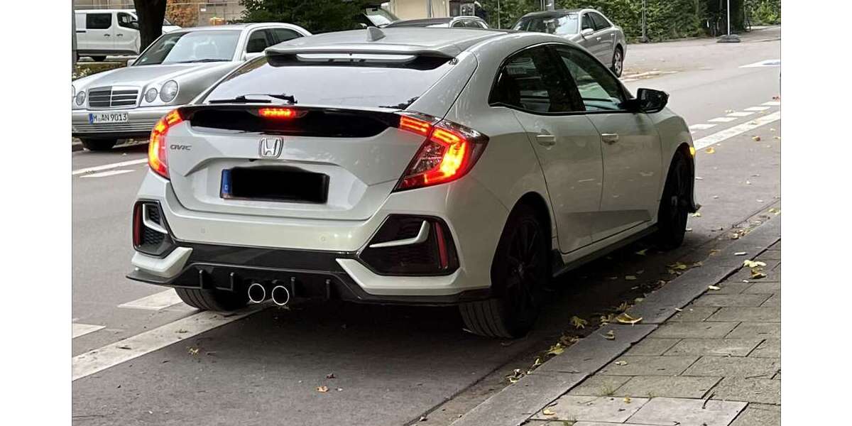 Honda Civic 63.000 km 24.750 &euro; München 81669