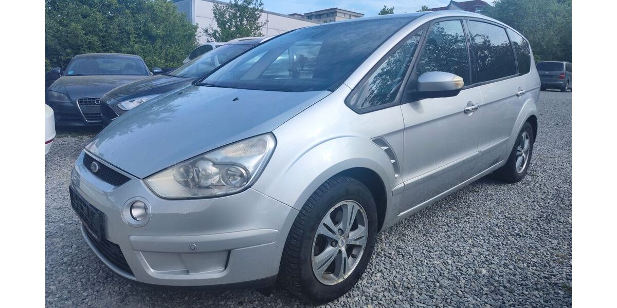 Ford S-Max 220.000 km 2.750 &euro; weinstadt 71384