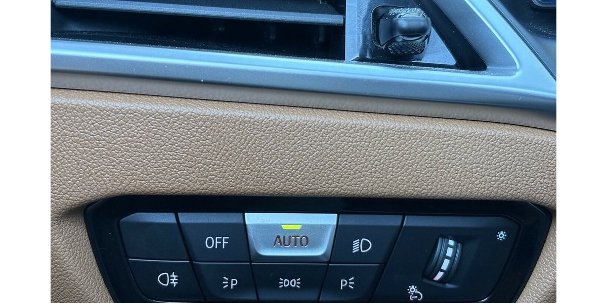 BMW 420i Cabrio 360°/MEMORY/LENKHZ/DAB/NAVI/1.HAND 3.721 km 48.900 &euro; Villingen-Schwenningen 78054