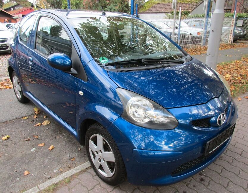 Toyota Aygo (X) 181.000 km 1.450 € Berlin 12357