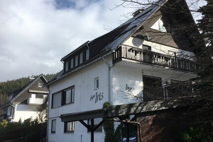 RESERVIERT - Freistehendes Mehrfamilienhaus, aufgeteilt in 4 Wohnungen in Silbach - Haus Winterberg-Silbach Silbach | Angebot:7527714