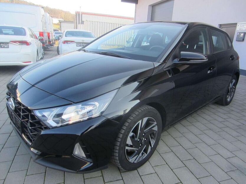 i20