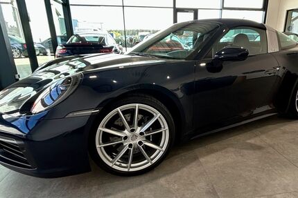Porsche 992 30.500 km 145.990 &euro; Roßtal 90574