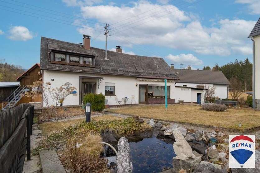 Haus zum Kaufen in Ebnath Grünlas 103.000 € 125 m²