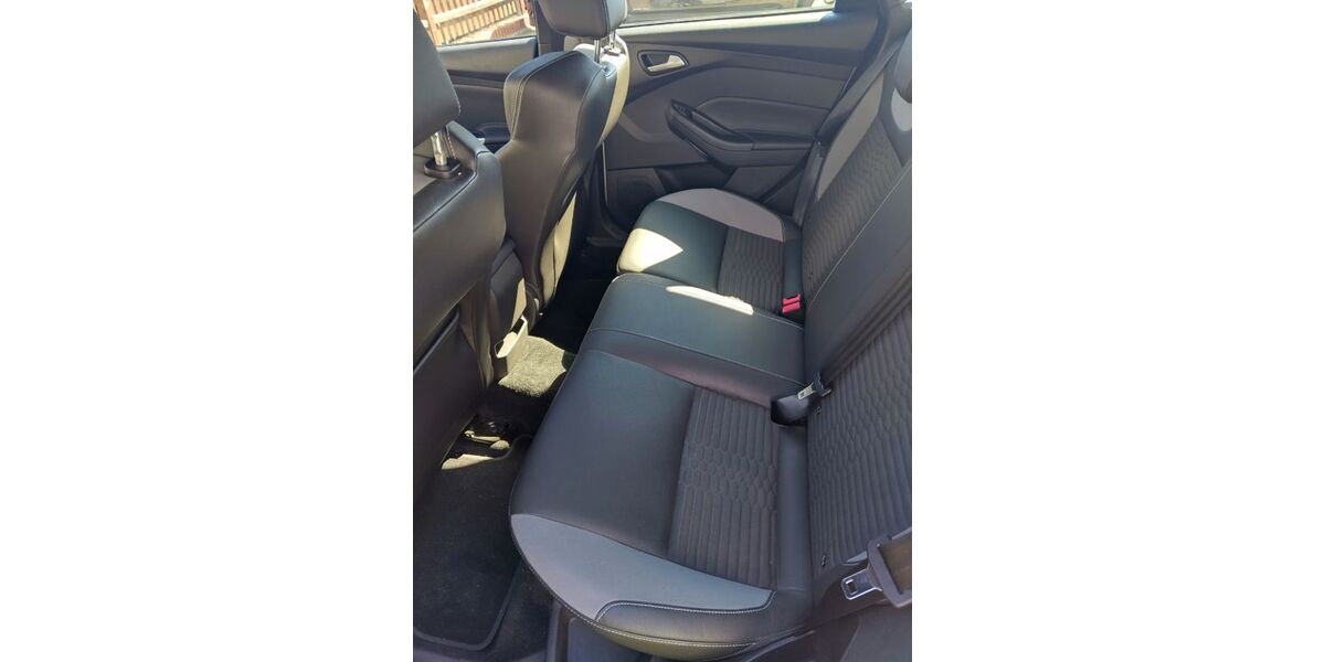 Ford Focus 114.000 km 15.300 &euro; Aerzen 31855