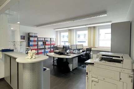 Büro in Koblenz 1.438 € 143.8 m² zimmer