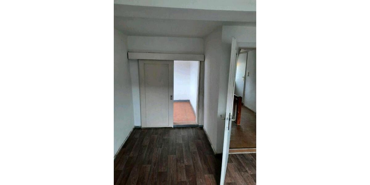 Einfamilienhaus Neuhaus am Rennweg - 5 Zimmer, 130 m&sup2;, 750&euro; | Angebot:24896078