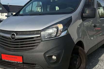 Opel Vivaro 210.000 km 11.999 &euro; Warstein 59581