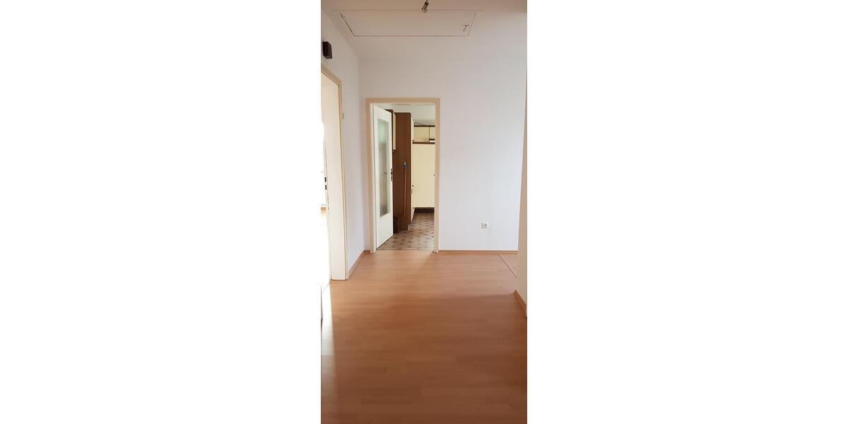 Dachgeschoßwohnung Osterrönfeld - 2.5 Zimmer, 65 m&sup2;, 575&euro; | Angebot:25380668