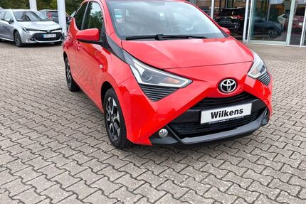 Toyota Aygo (X) 28.000 km 11.490 &euro; Lohne 49393