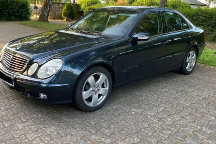 Mercedes-Benz E 220 293.000 km 3.900 &euro; Kriegsfeld 67819