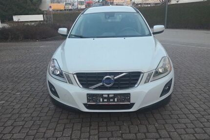 Volvo XC60 299.999 km 4.600 &euro; Rosenheim 83026