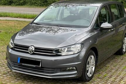 VW Touran 109.400 km 12.999 &euro; Zirndorf 90513