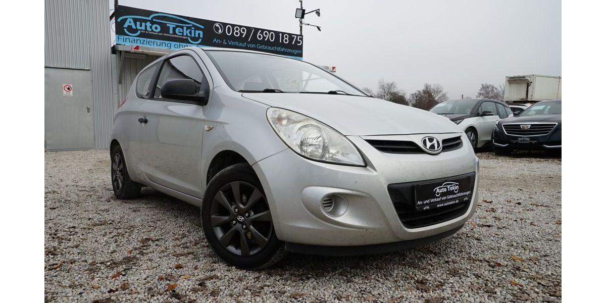 Hyundai i20 144.826 km 2.950 &euro; München 81829