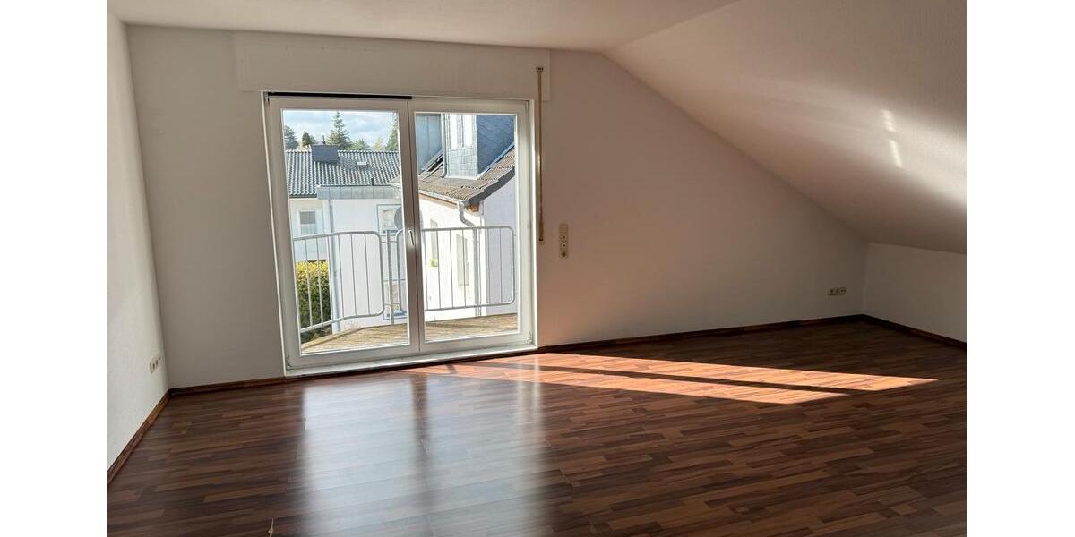Dachgeschoßwohnung Kreuzau - 2 Zimmer, 66 m&sup2;, 870&euro; | Angebot:26356480