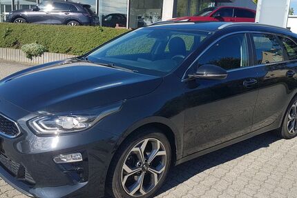 Kia ceed Sportswagon 52.330 km 18.990 € Annaberg-Buchholz 09456