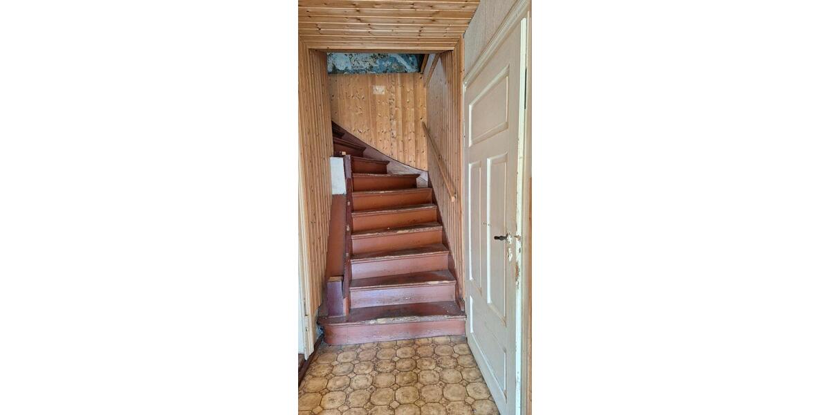 Einfamilienhaus Naumburg (Saale) - 9 Zimmer, 170 m&sup2;, 260.000&euro; | Angebot:26630153