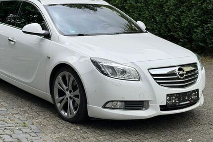 Opel Insignia 192.000 km 5.700 &euro; Paderborn 33100
