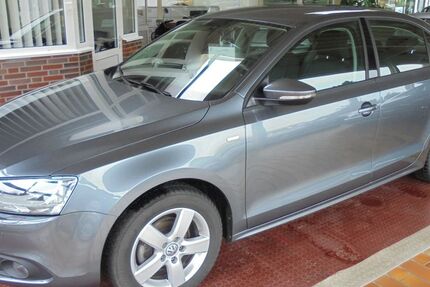 VW Jetta 84.198 km 12.499 &euro; Wittmund 26409