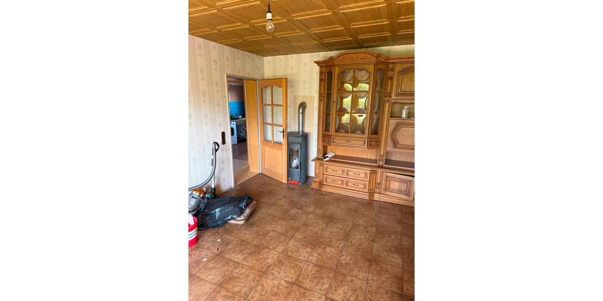 Einfamilienhaus Schwülper - 8 Zimmer, 220 m&sup2;, 259.000&euro; | Angebot:27162853