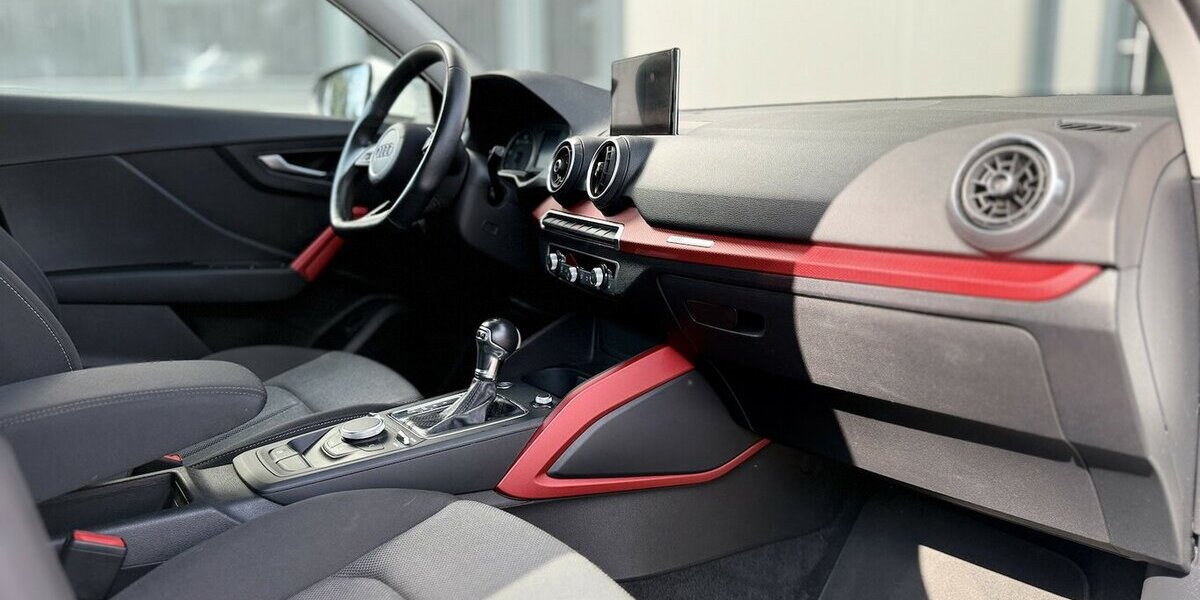 Audi Q2 35 TDI Sport / S Line / KeylessGO / AHK 55.000 km 25.180 &euro; Mönchengladbach 41066