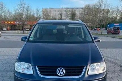 VW Touran 380.000 km 1.100 &euro; Mittenwald 82481