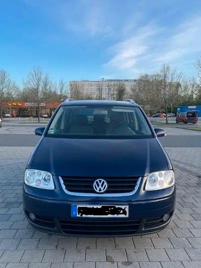 VW Touran 380.000 km 1.100 &euro; Mittenwald 82481