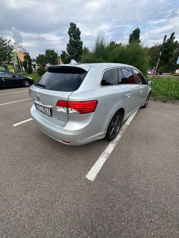 Avensis