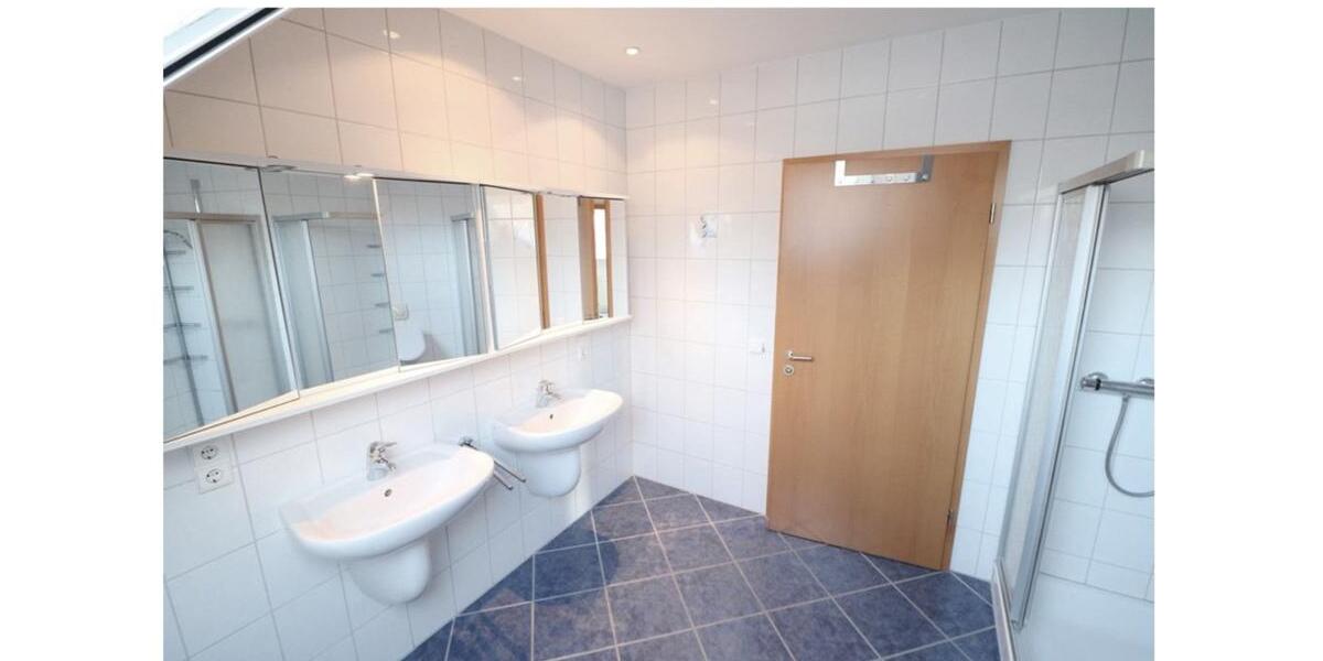 Dachgeschoßwohnung Cloppenburg - 4 Zimmer, 95 m&sup2;, 999&euro; | Angebot:26392515