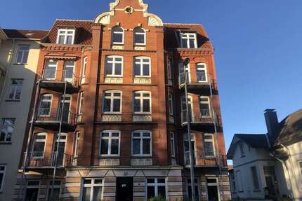 Haus zum Kaufen in Kiel - Südfriedhof 1.500.000 € 854 m²