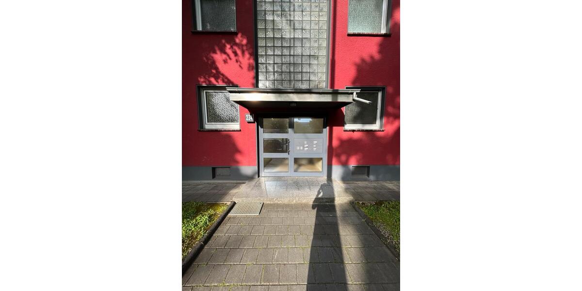 Dachgeschoßwohnung Leverkusen - 3 Zimmer, 76 m&sup2;, 300.000&euro; | Angebot:26703915
